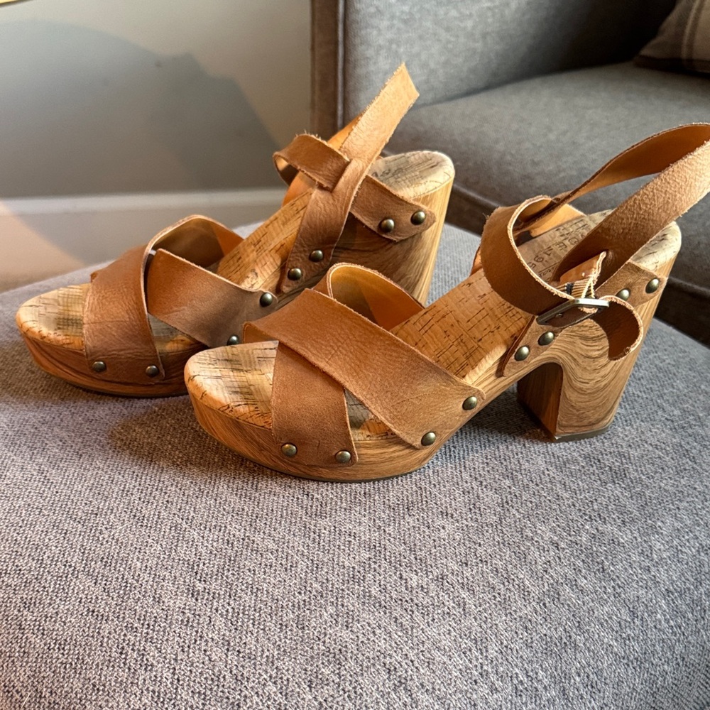 Brown Leather Platform Sandals